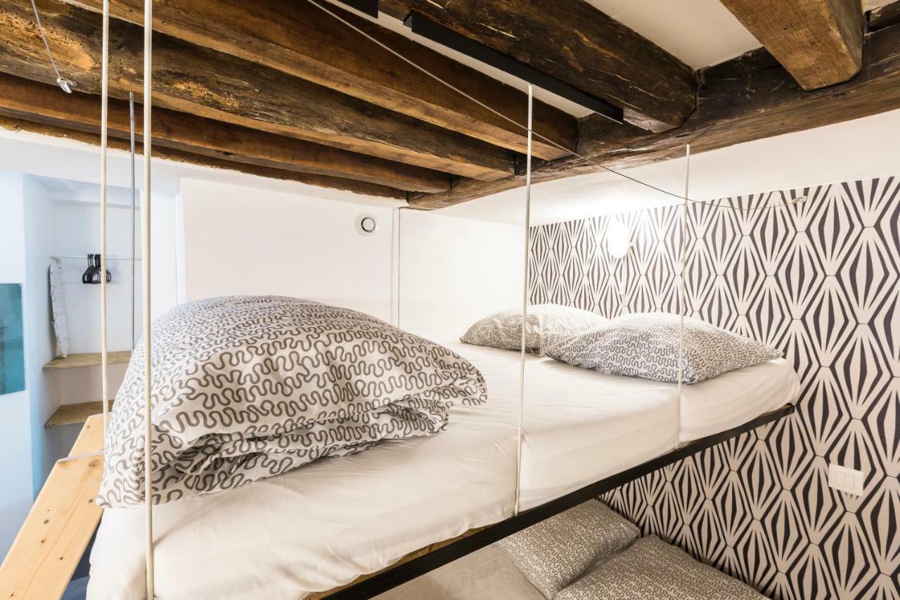 Charming 20m² Near Le Marais Appartement Parijs